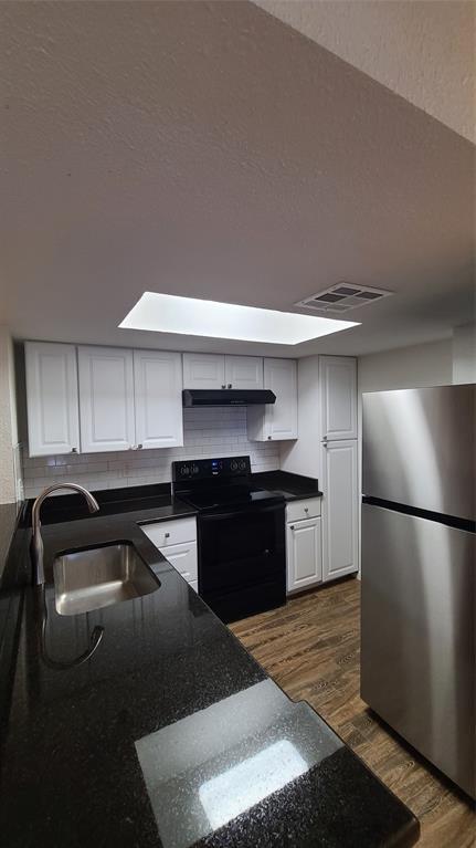 Building Photo - 8600 Fathom Cir