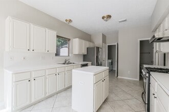 Building Photo - 7603 Quintero Dr