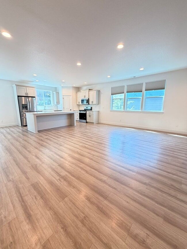 Building Photo - 3481 Snowberry Rd