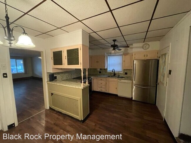 Building Photo - 4 br, 2 bath House - 326 W Ridge Street