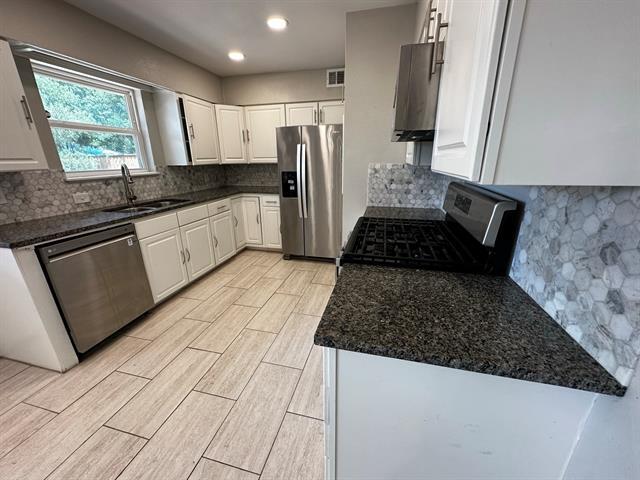 Building Photo - 519 Royal Crest Dr