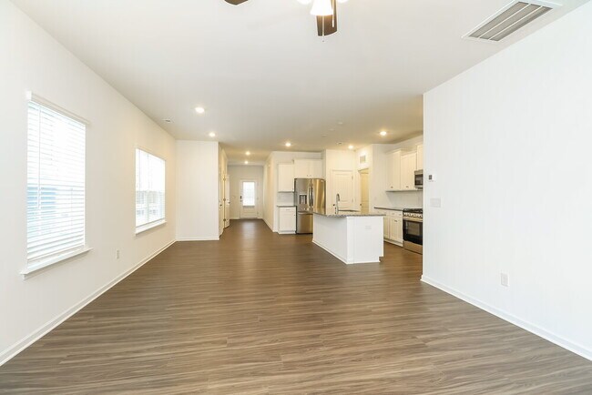 Building Photo - 1655 Swallow Tail Dr