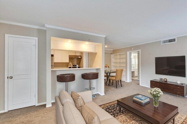 Foto del edificio - 7920 Rockwood Ln