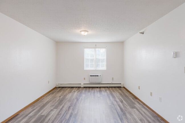 2BR, 1BA - 757SF - Meridian Point