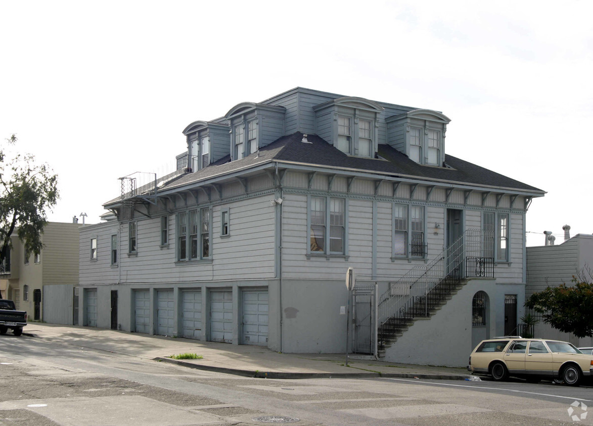 Building Photo - 1501 Kirkwood Ave