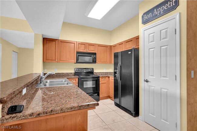 Building Photo - 20131 Estero Gardens Cir