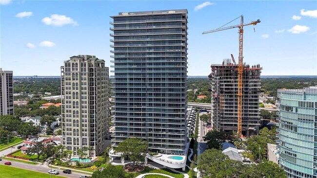 Foto del edificio - 2912 W Santiago St