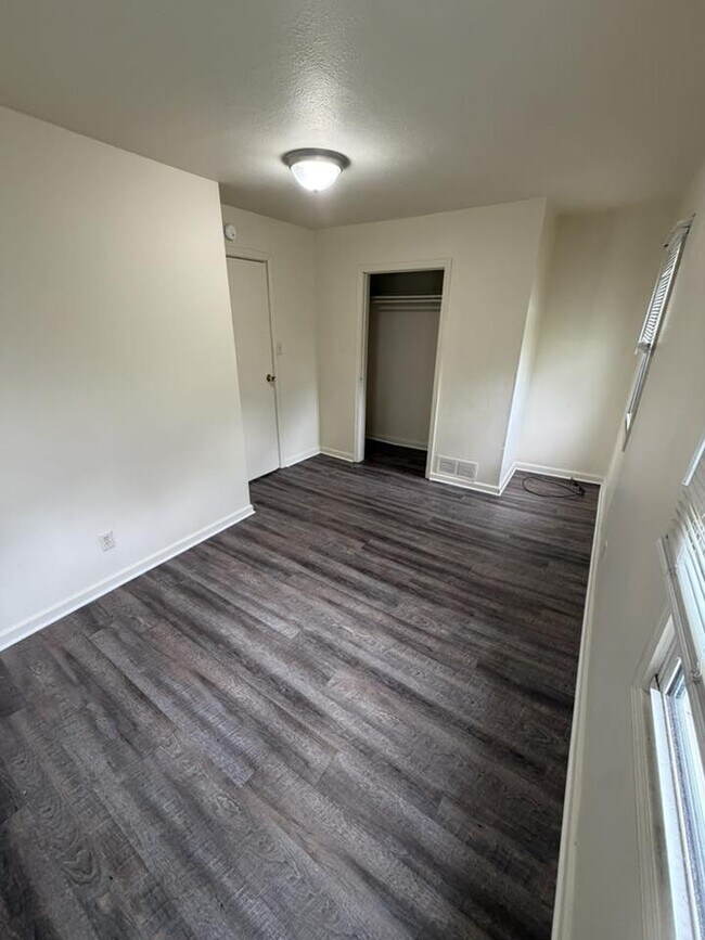 Foto del edificio - 407 Winton Ave