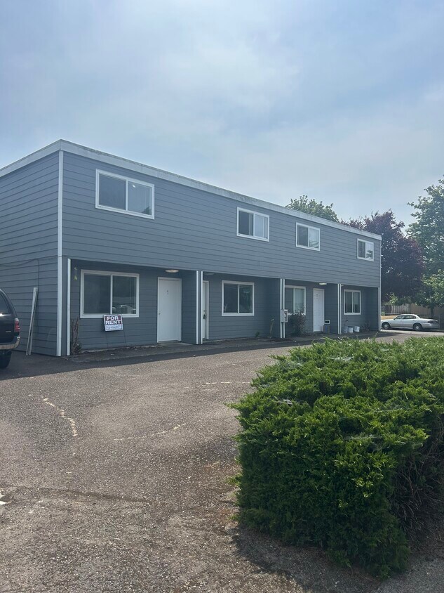 Foto principal - 380 SW Tunison Ave
