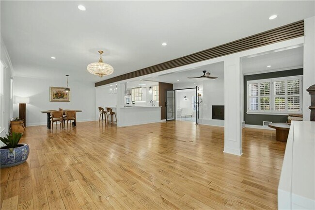 Foto del edificio - 2220 Spring Mill Cove
