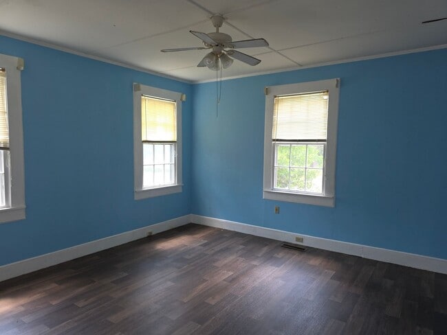 Building Photo - CAROLINA AVE 1840-1844