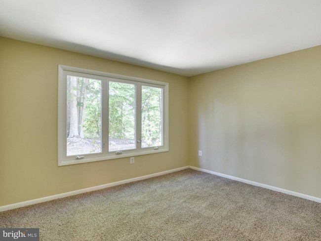 Building Photo - 15526 Royal Crescent Ct