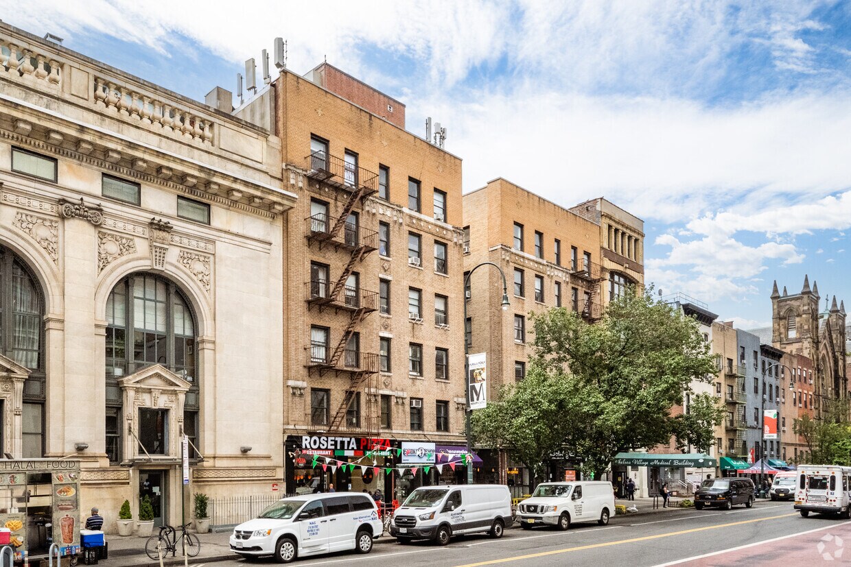 East Corner - 304 W 14th St