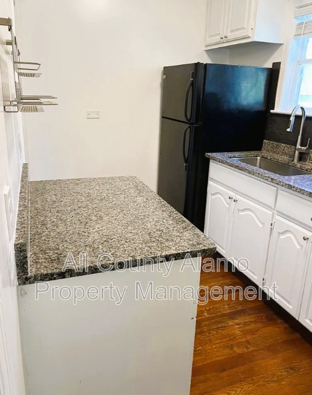 Building Photo - 507 Furr Dr
