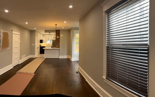 Foto del edificio - 74 Delaware Ave