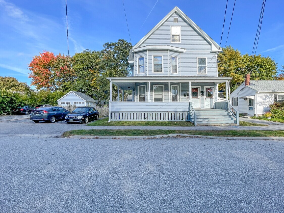 124 S Kelsey St Unit 1, South Portland, ME 04106 Apartments in South