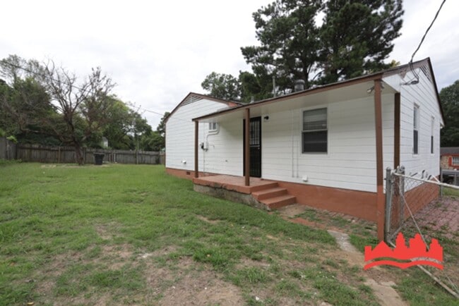 Foto del edificio - 4496 Range Line Rd