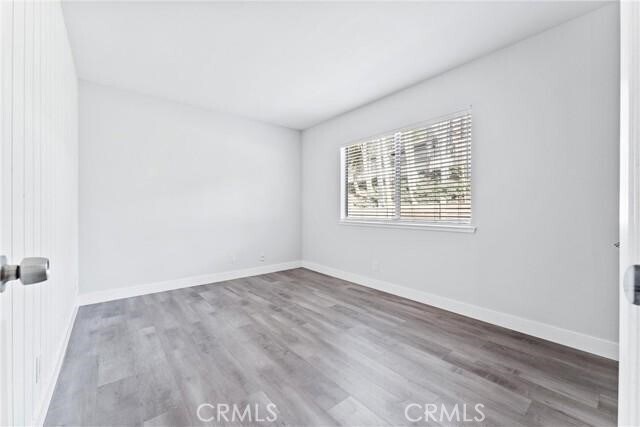 Foto del edificio - 21934 Lakeland Ave