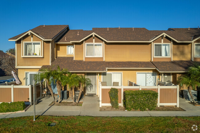 Building Photo - Silver Ridge Condominiums