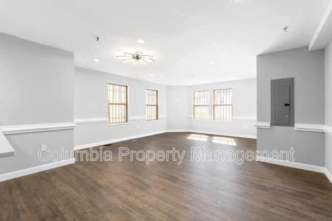 Building Photo - 1829 Providence St NE
