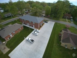 Building Photo - 1401 Poplar St