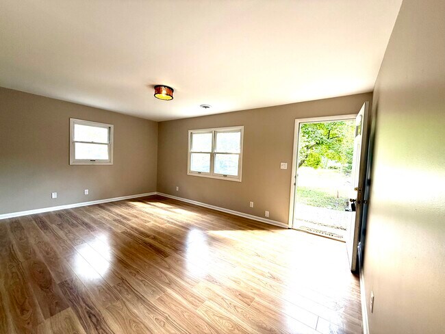 Foto del edificio - 916 E Fairlawn Dr