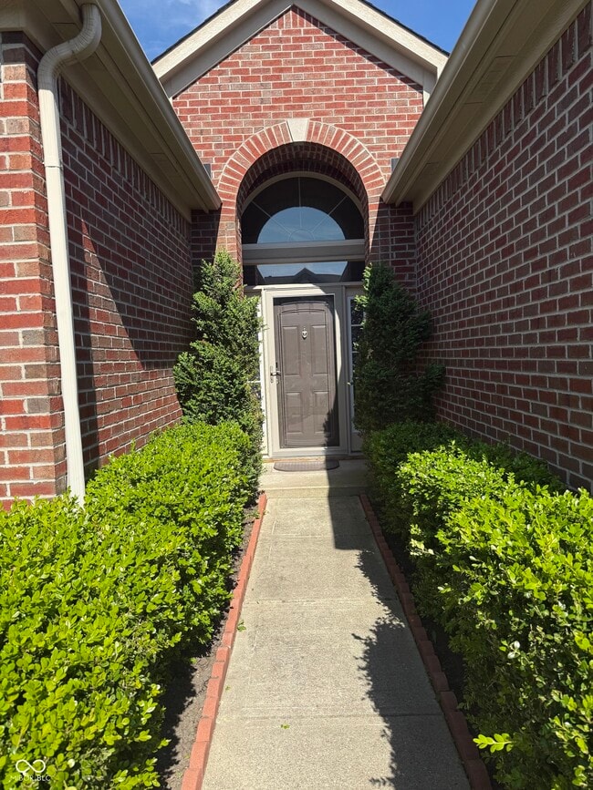 Building Photo - 1055 Woodfield Ct