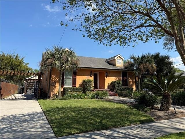 Foto del edificio - 5141 Chamberlain Dr