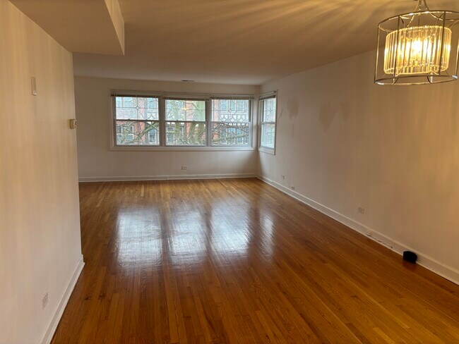 Foto del edificio - 7130 N PAULINA St