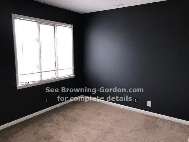 Building Photo - 202 Raintree Dr