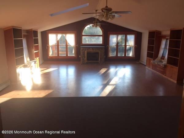 Building Photo - 19 Penrose Ln