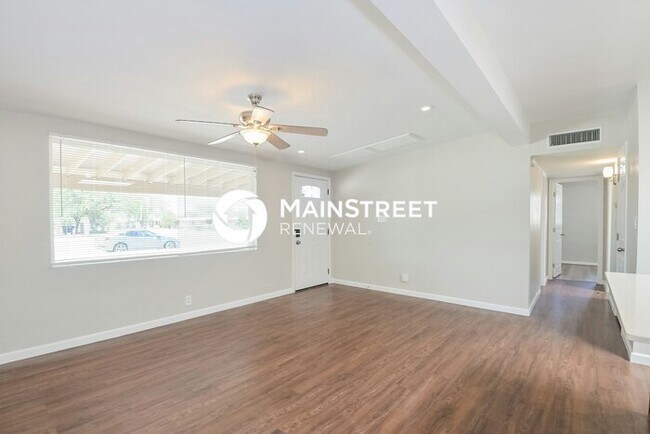 Foto del edificio - 3 Bedroom Pet-Friendly Home in Tucson, AZ with Main Street Renewal