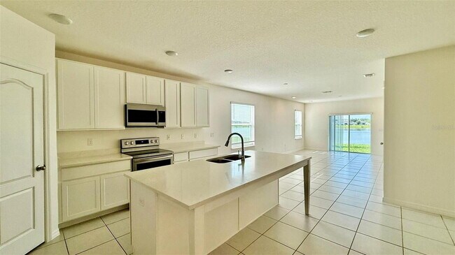 Foto del edificio - 2224 Canyon Breeze Ave