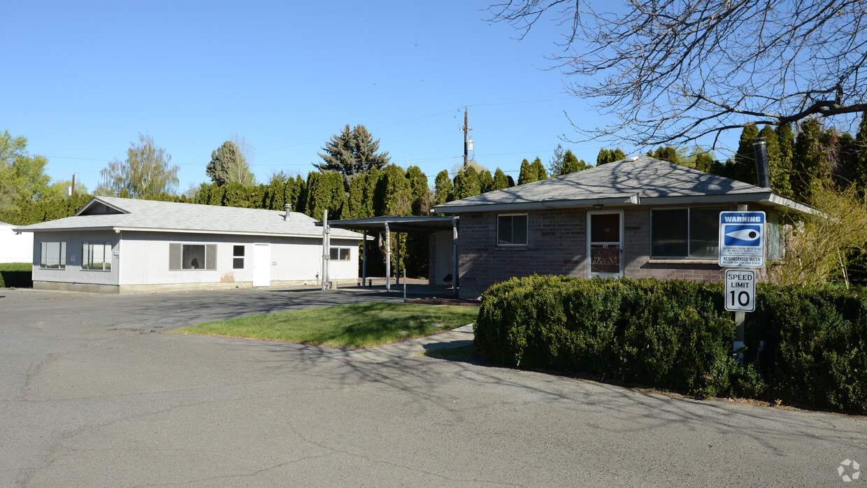 1060 N Wenas Rd, Selah, WA 98942 Apartments in Selah, WA