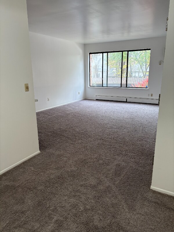 Foto del edificio - 695 Capital Ave NE