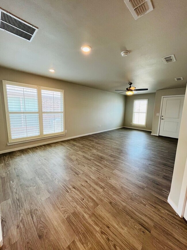 Building Photo - Bell Farms- 2420