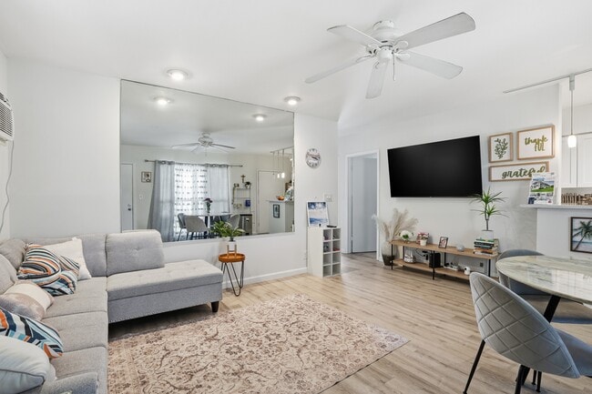 Foto del edificio - 235 Seaview Ct