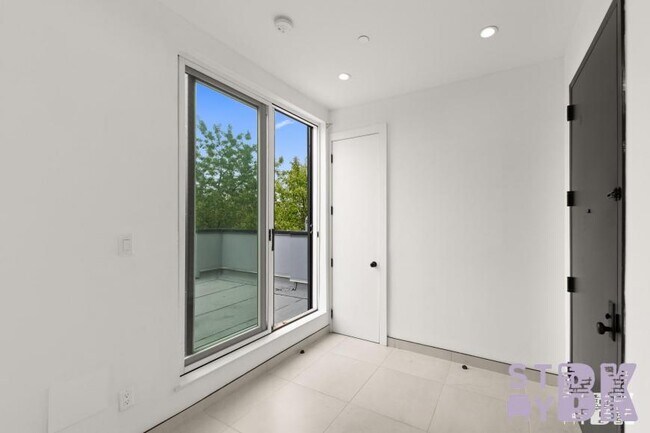 Building Photo - 2 bedroom in BROOKLYN NY 11207