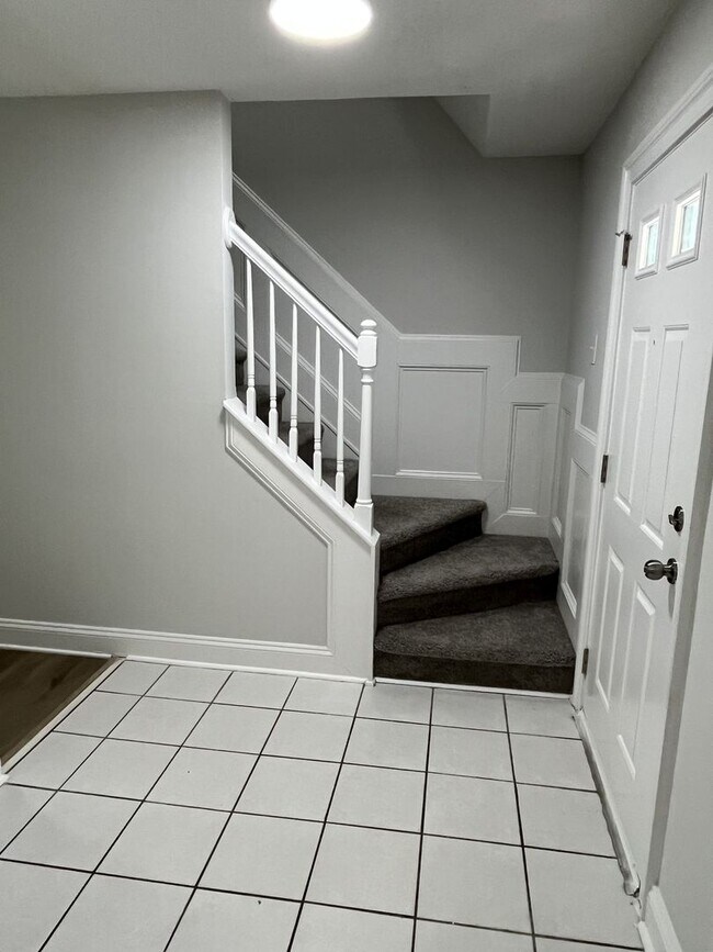 Foto del edificio - COMING SOON!!!  Updated 4 Bed Home in North Charlotte