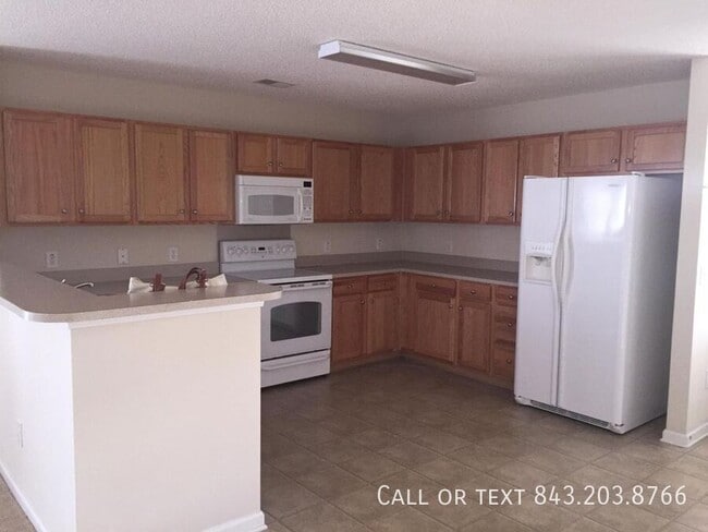 Building Photo - 4015 Broken Arrow Dr