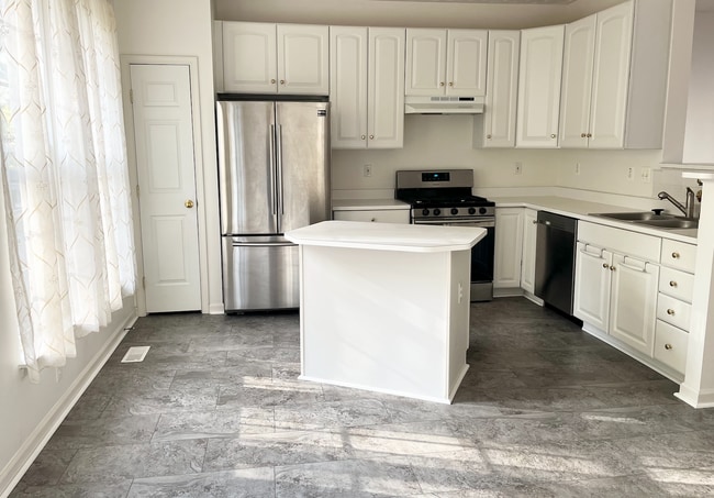 Building Photo - Stunning 3-bedroom, 2.5-bathroom home located in the desirable Abingdon, MD