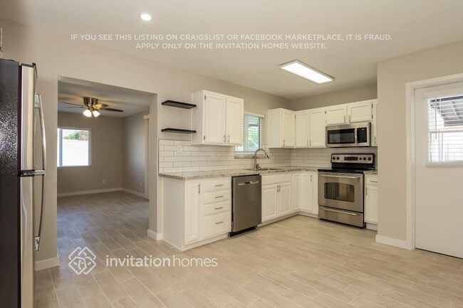 Building Photo - 2222 W Villa Maria Dr