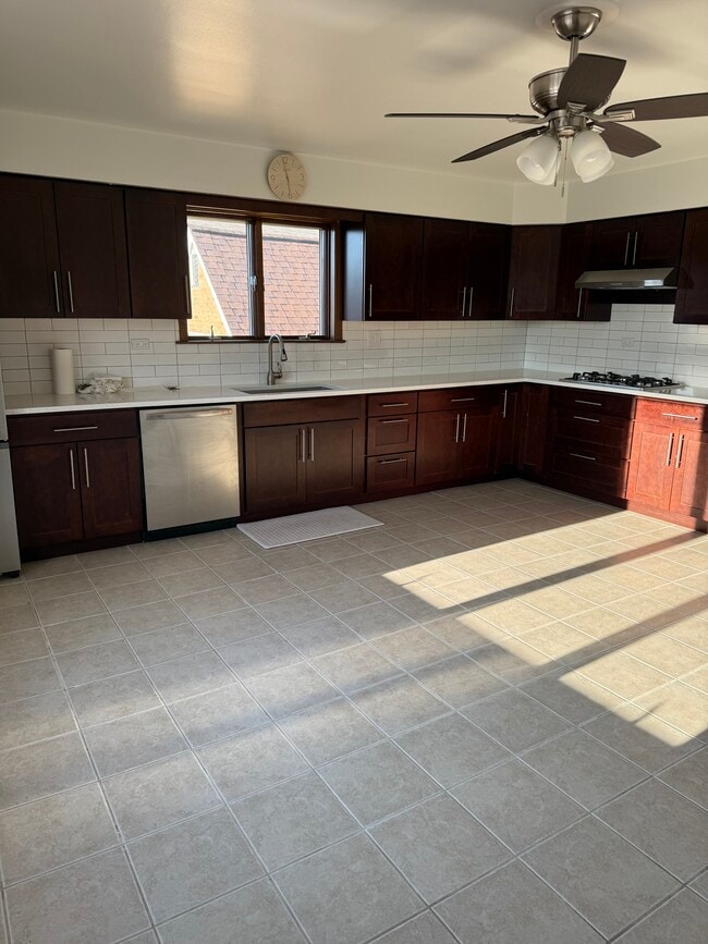 Building Photo - 2442 N 77th Ct