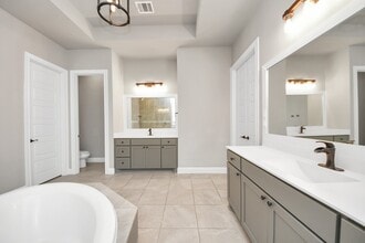 Building Photo - 1831 Golden Cape Dr