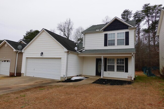 Building Photo - 131 Cosmos Ln
