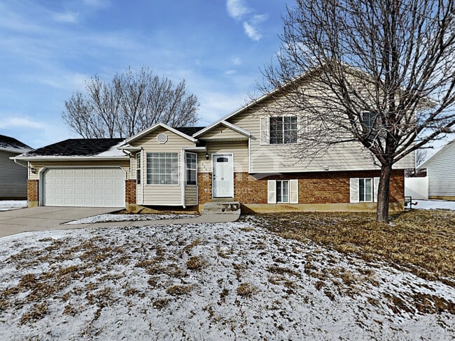 Building Photo - 326 S 1530 E