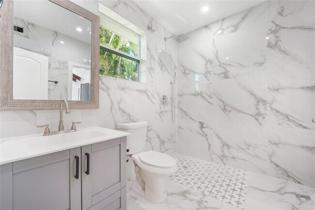 Foto del edificio - 2512 SW 14th St