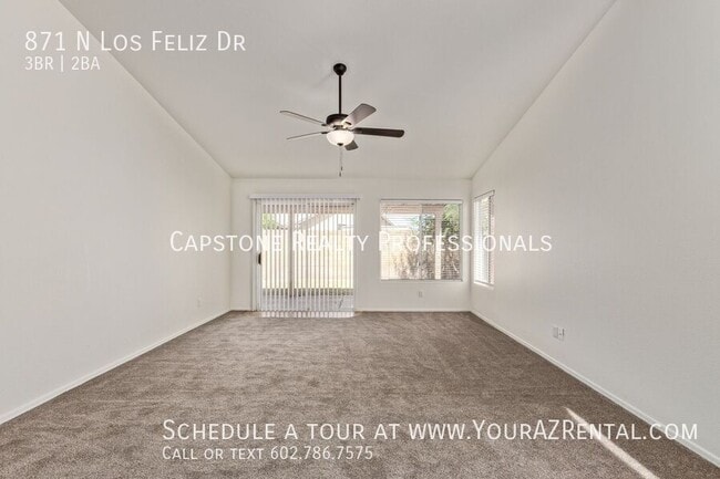 Building Photo - 871 N Los Feliz Dr