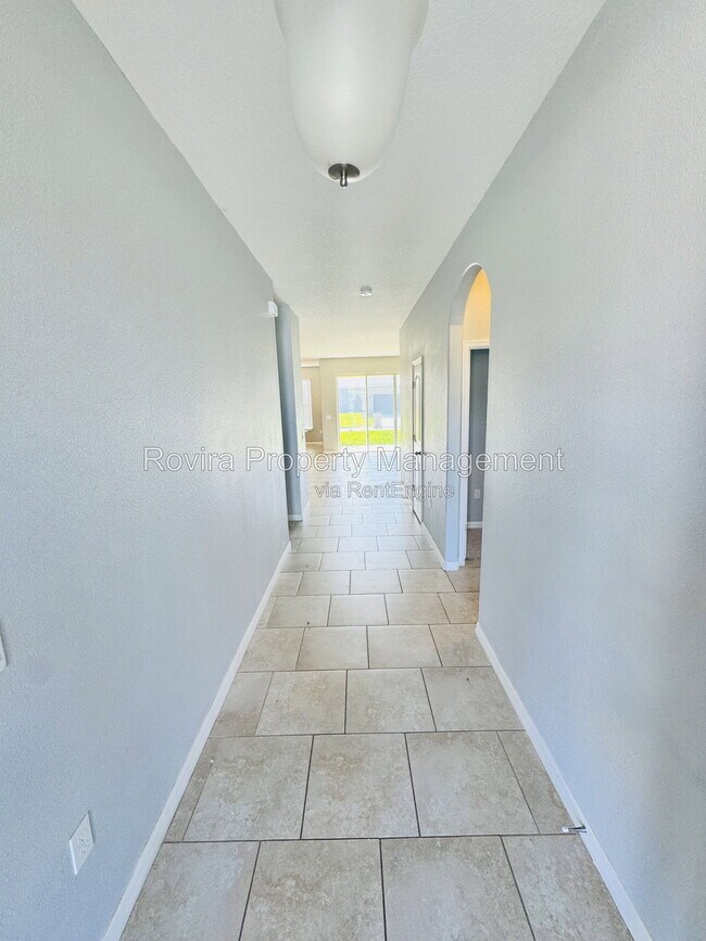 Building Photo - 3221 Olivia Breeze Dr