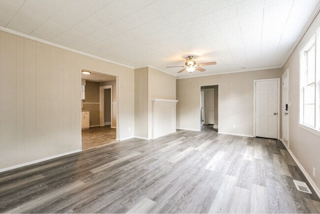 Foto del edificio - 2229 Ridgewood Ave